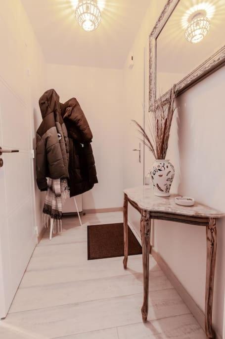 Ferienwohnung Forest Chic : Maison San Marina Parmain Exterior foto