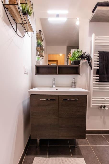 Ferienwohnung Forest Chic : Maison San Marina Parmain Exterior foto