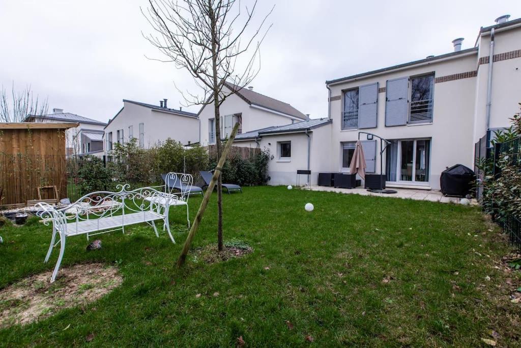 Ferienwohnung Forest Chic : Maison San Marina Parmain Exterior foto