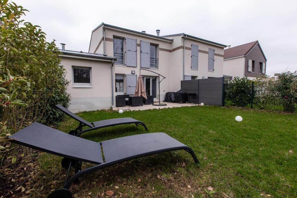 Ferienwohnung Forest Chic : Maison San Marina Parmain Exterior foto